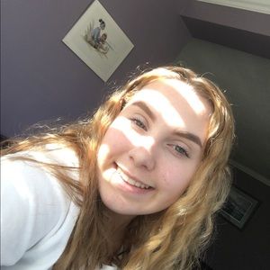 Meet your Posher, Cassie